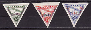 Латвия, 1931, Фонд "Айзсарги", Надпечатка, Авиапочта, 3 марки без зубцов